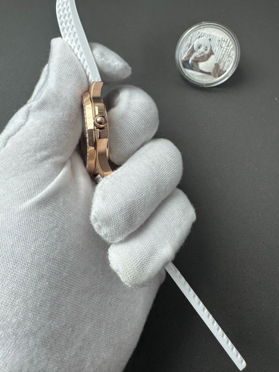 PATEK PHILIPPE 4
