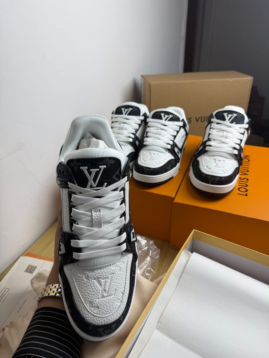 Louis vuitton 4