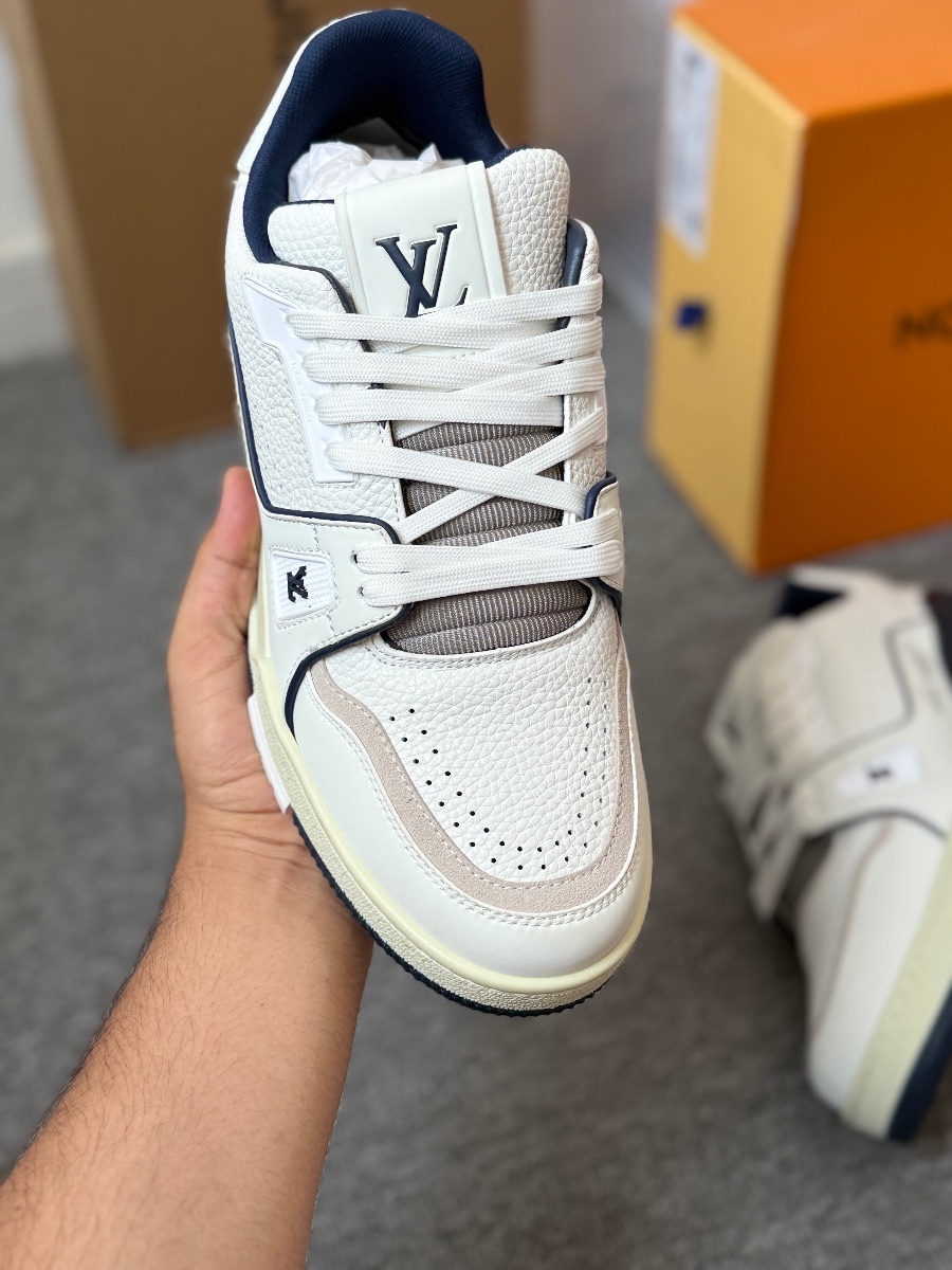 Louis Vuitton 4
